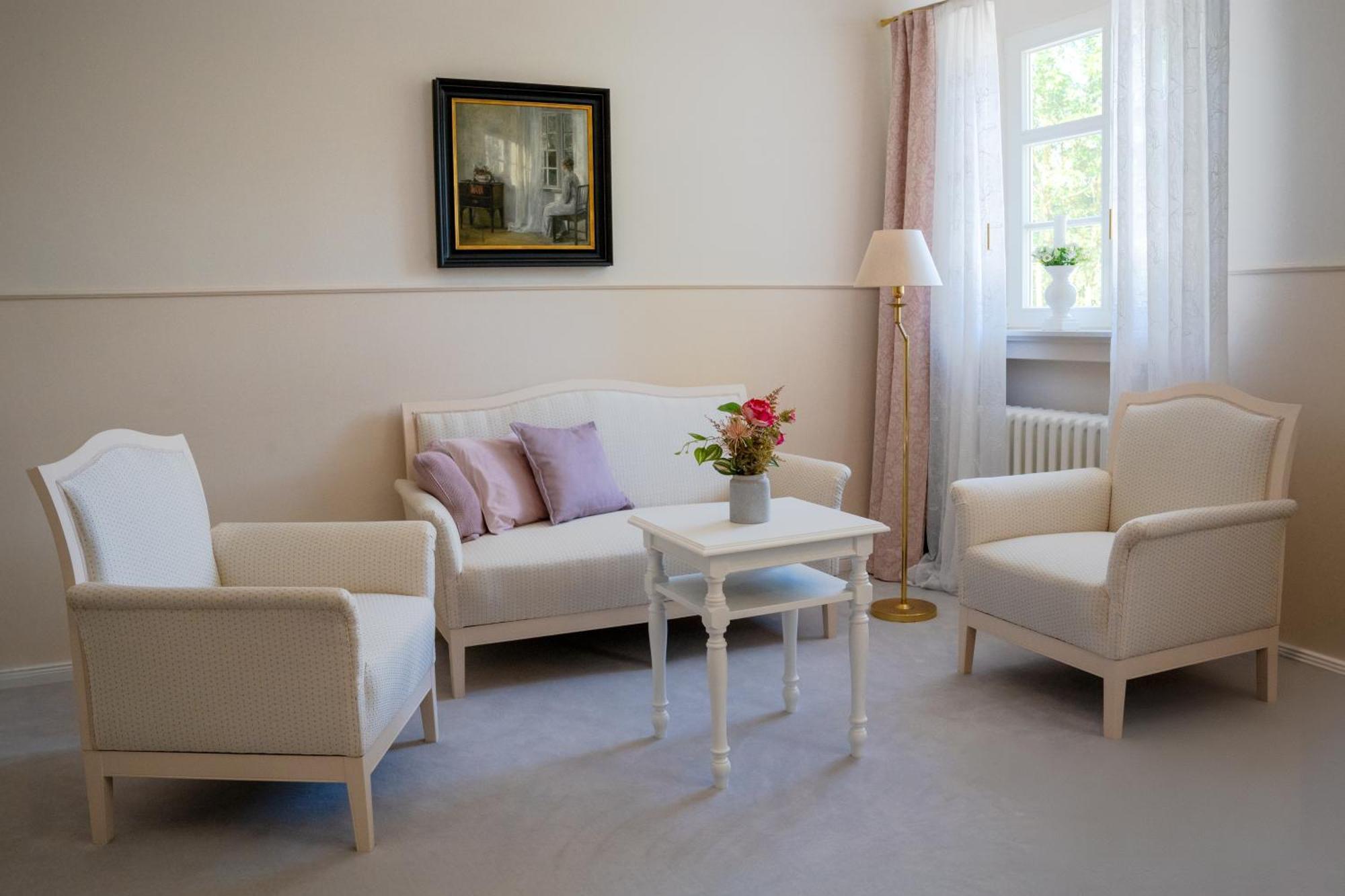 Schlosshotel Wilhelmsthal Calden 外观 照片