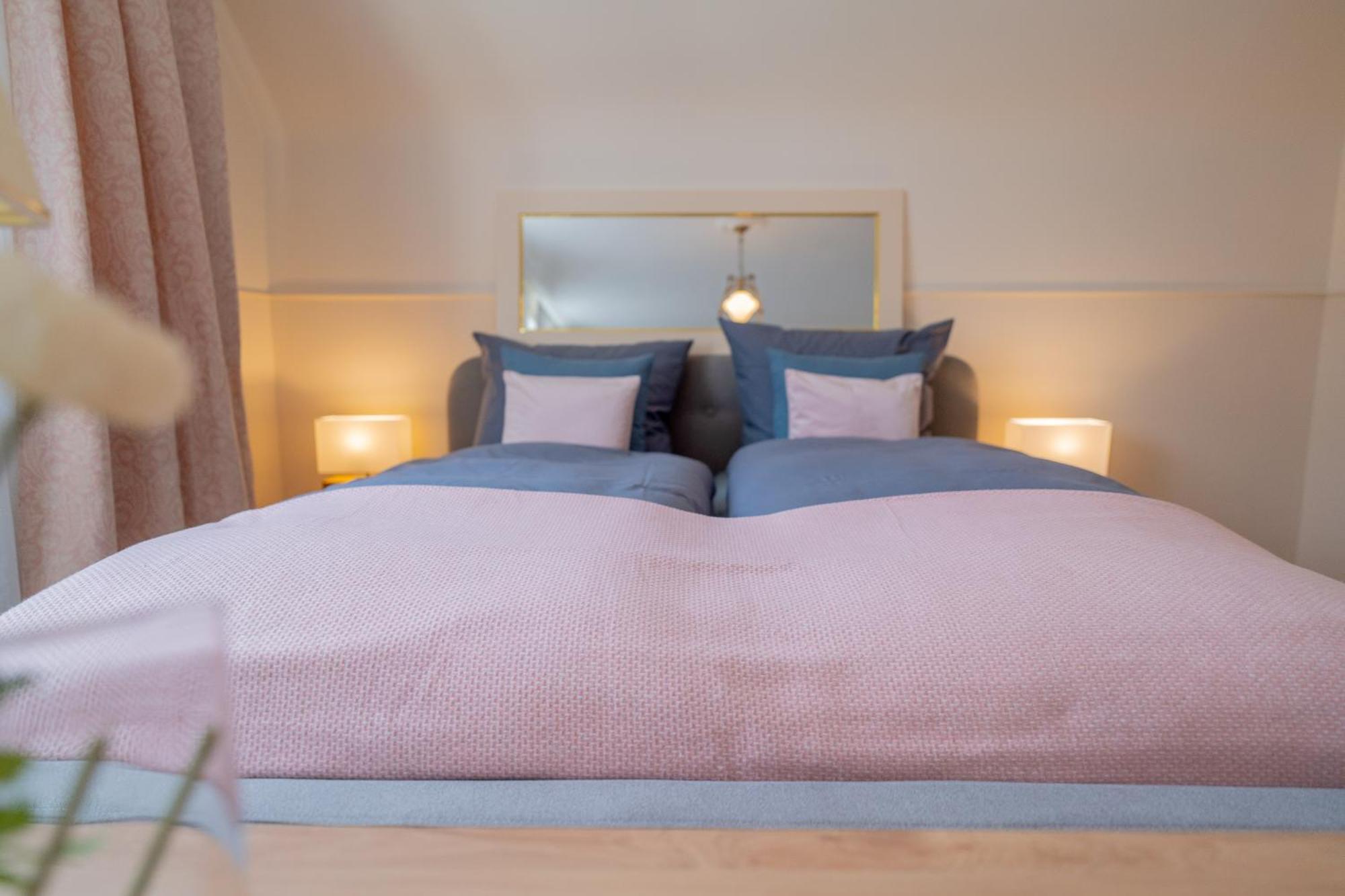 Schlosshotel Wilhelmsthal Calden 外观 照片